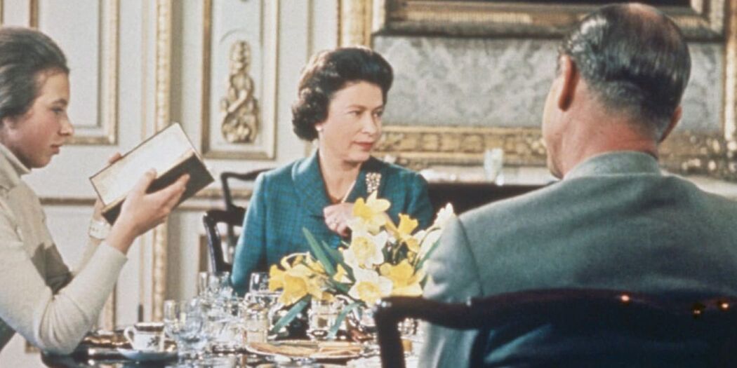 Elizabeth: The Unseen Queen