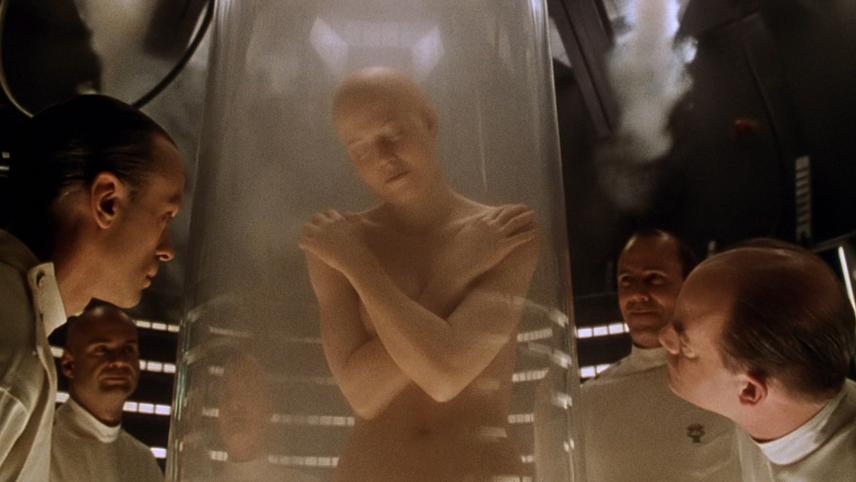 უცხო 4 / Alien: Resurrection