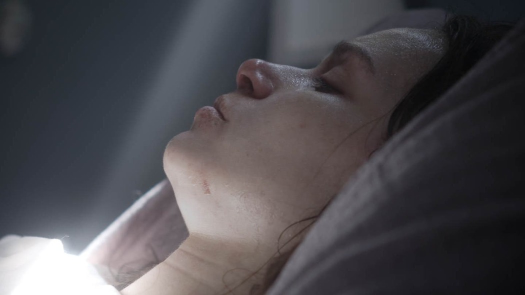 ნაპერწკალი თვალებში / Starry Eyes